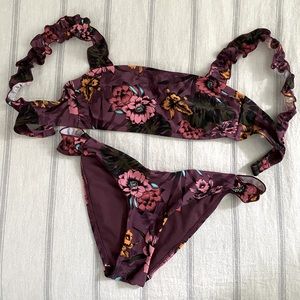 Floral bikini set.